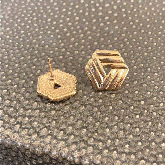 Vintage Gold Geometric Stud Earrings - Picture 5 of 7